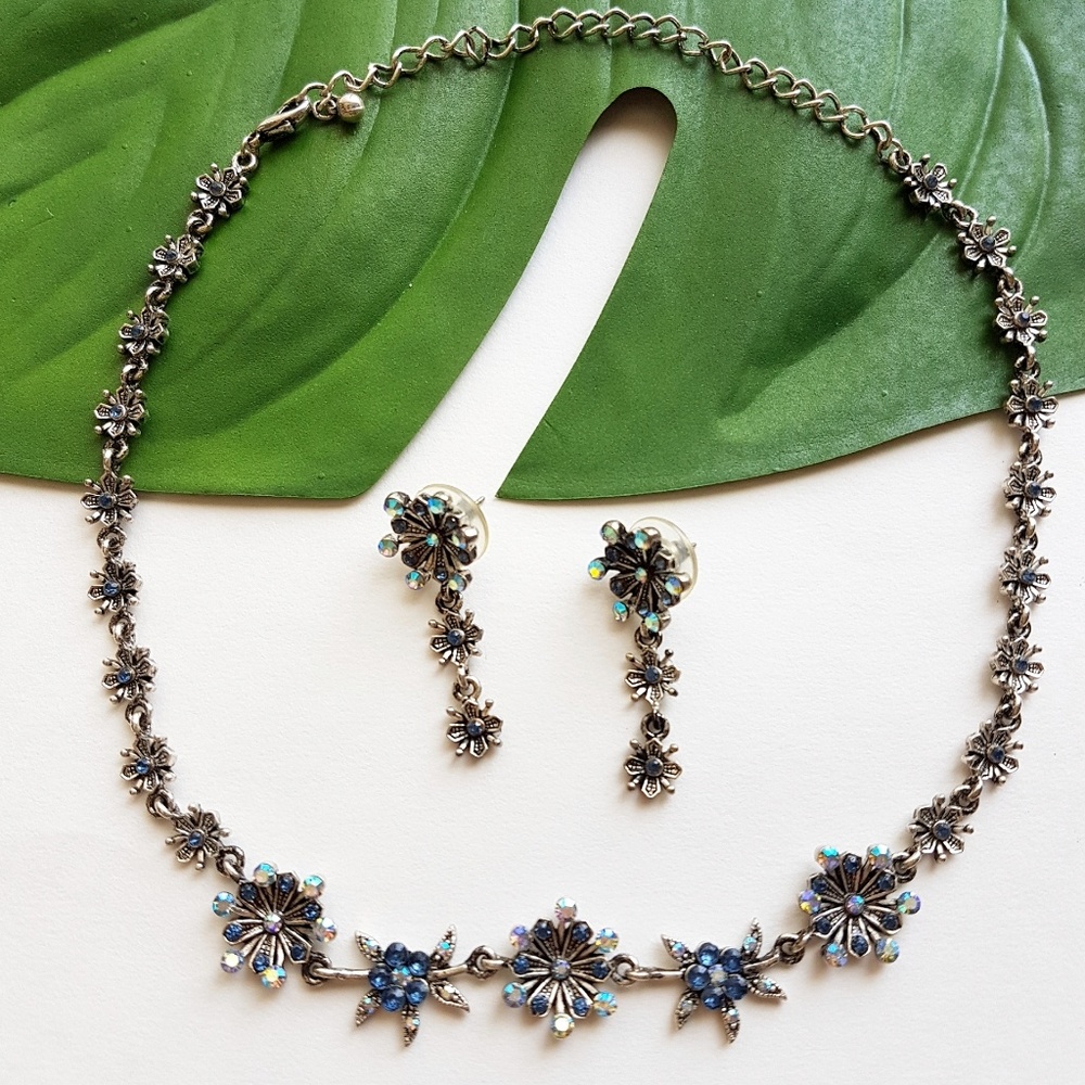 Floral Earrings and Necklace Set